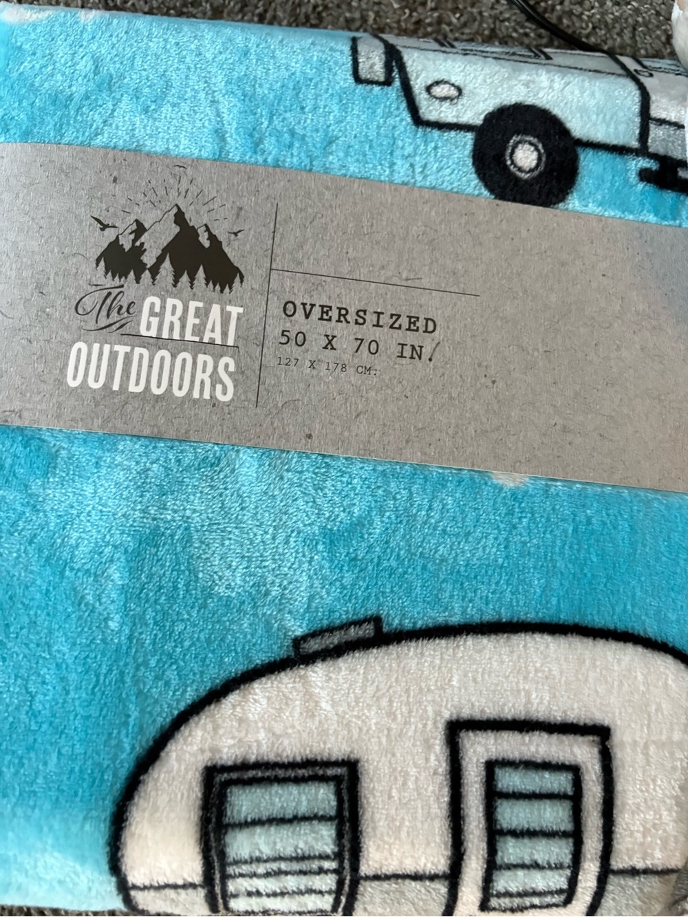 NWT Camping themed Items -2 Oversized Throws, 3 pack kitchen/hand towel. - Picture 4 of 6
